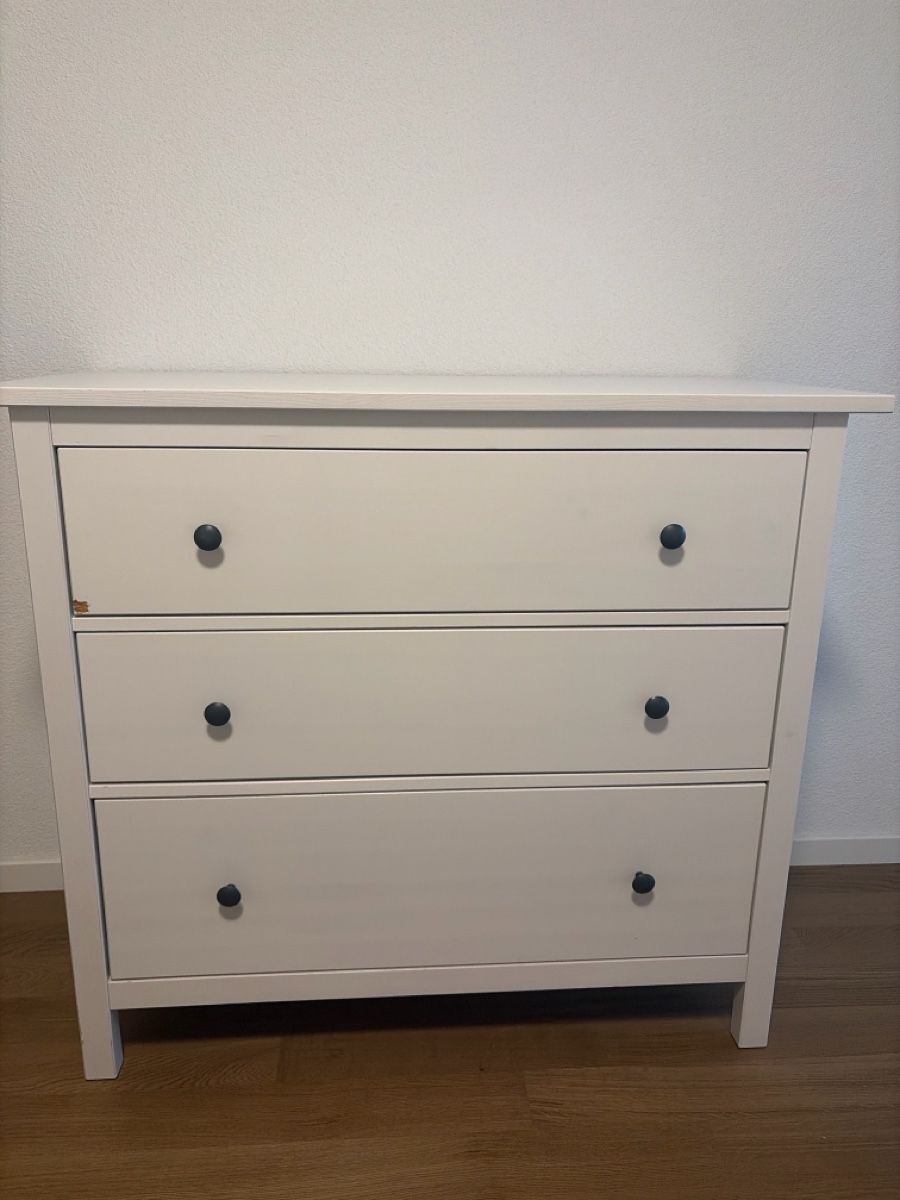 Cassettiere: Ikea Hemnes Kommode – Usato da Embrach venduto da lau_bc5d