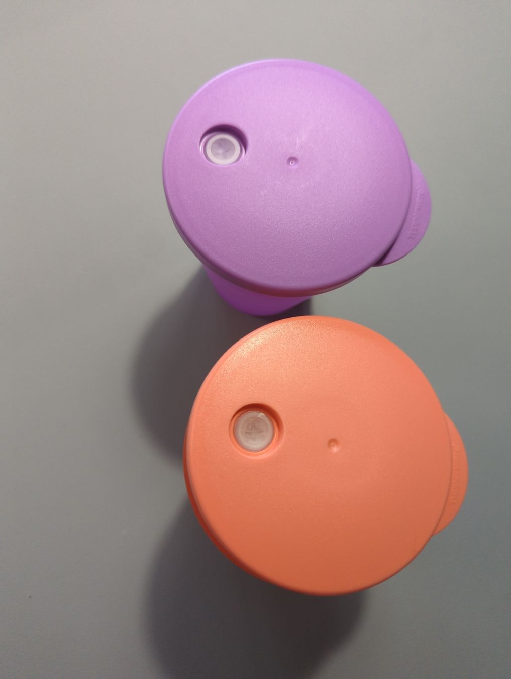 Tupperware Contenitori & Simili: 2er Swt Tupperware mit Deckel, auslaufsicher – Nuovo e nell'imballaggio originale da Hagneck venduto da fischli80 1