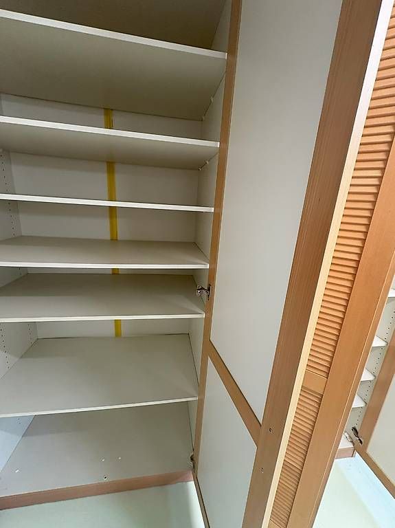 Schränke: Schrank 4 türig – Gebraucht aus Buckten von  2