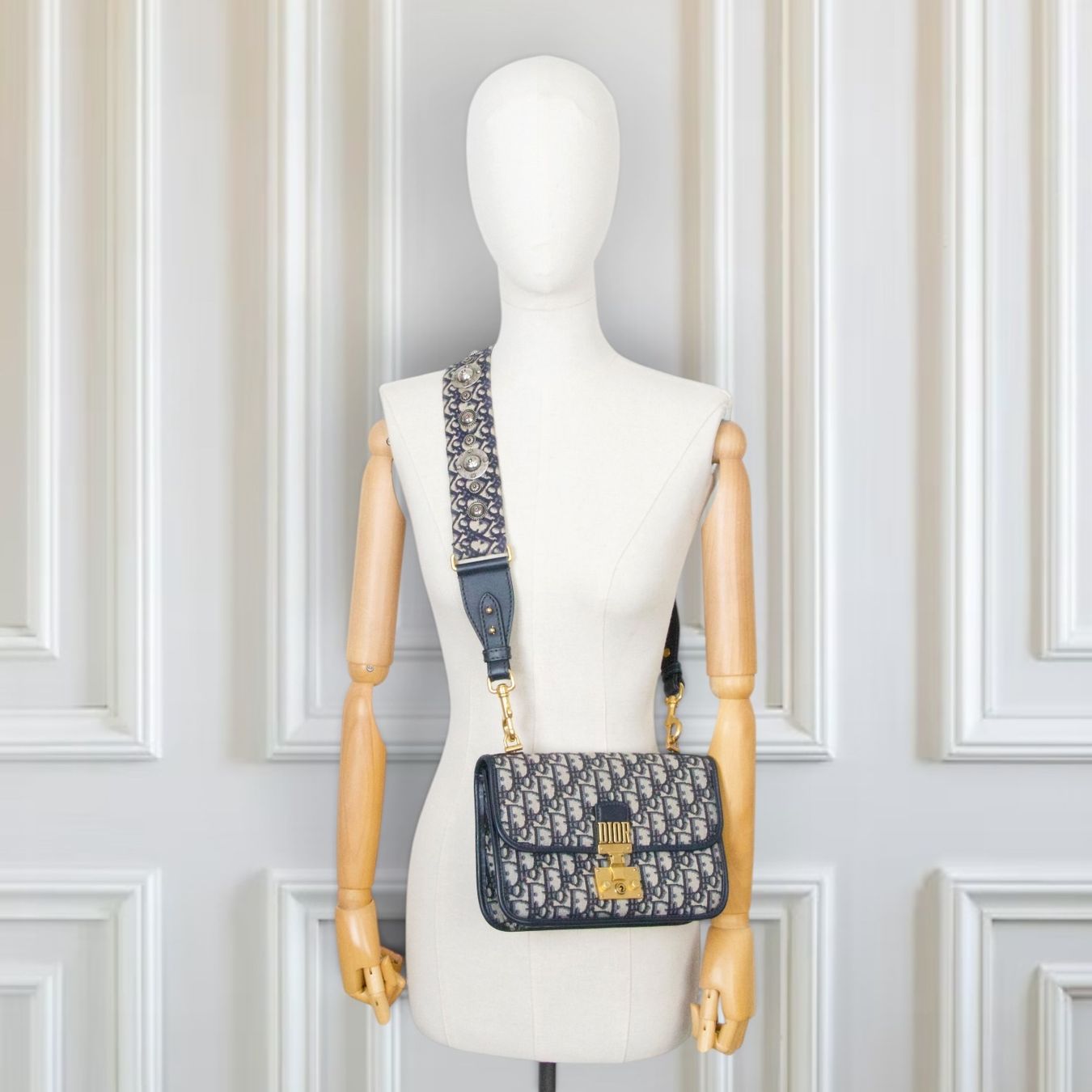 Dior Borse da donna: Dior Addict flap oblique blau – Usato da Binningen venduto da Designerlabels 1