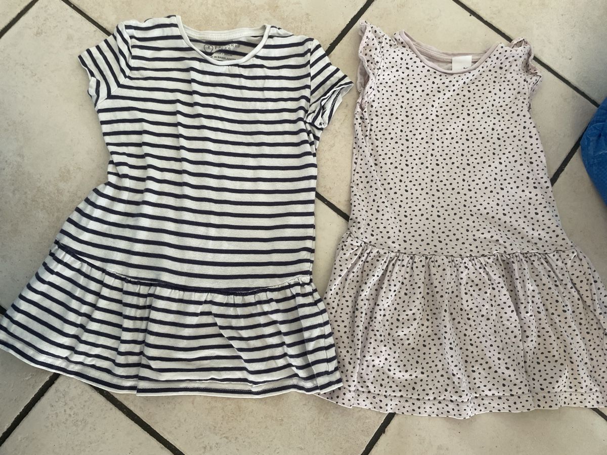 Vestiti & Gonne: 2 Sommerkleider  Gr. 92 mit Muster/Streifen – Usato da Obergerlafingen venduto da cabo4