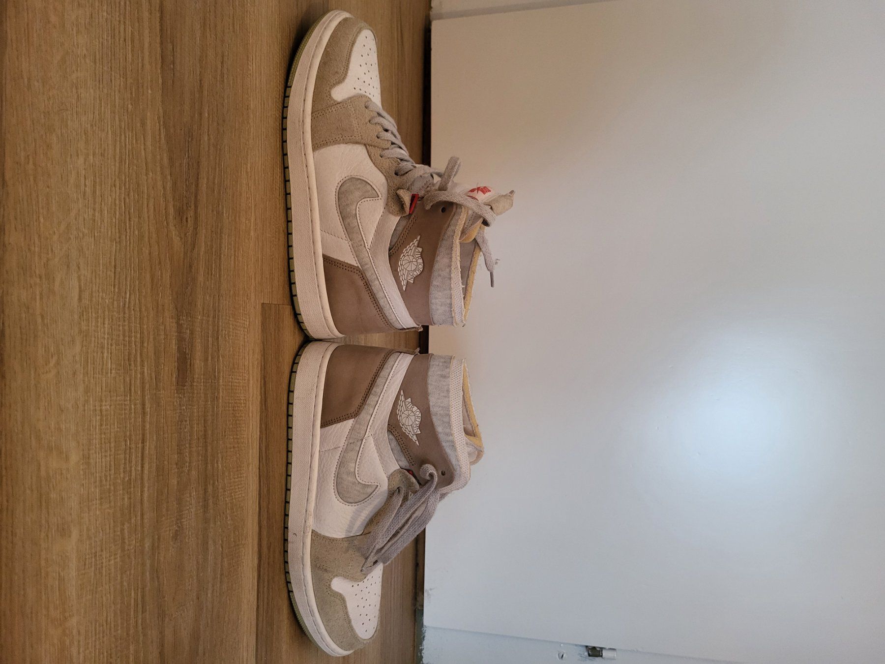Jordan Scarpe da uomo: Jordan 1 High Olive Aura Gr. 42 – Usato da Schaffhausen venduto da mil_5l9l 2