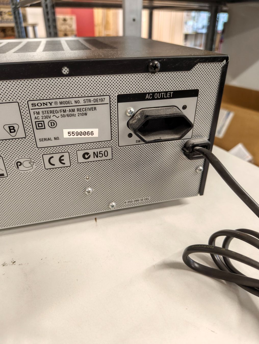 Sony Récepteurs: Sony Stereo Receiver STR-DE197 – D'occasion à Basel par bk_brockibasel 5