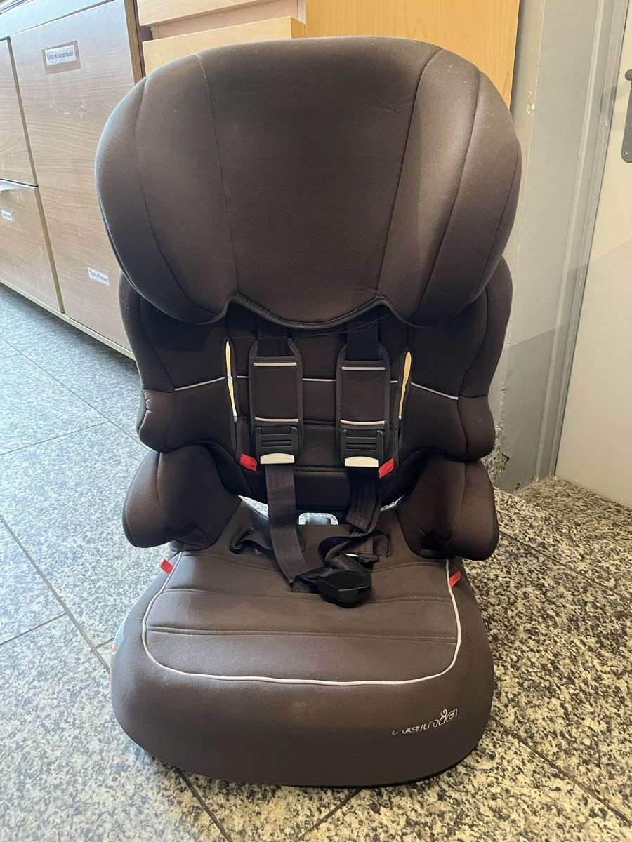 Seggiolini per auto: Nania Autositz / Kindersitz, braun – Usato da Reigoldswil venduto da leonie.18