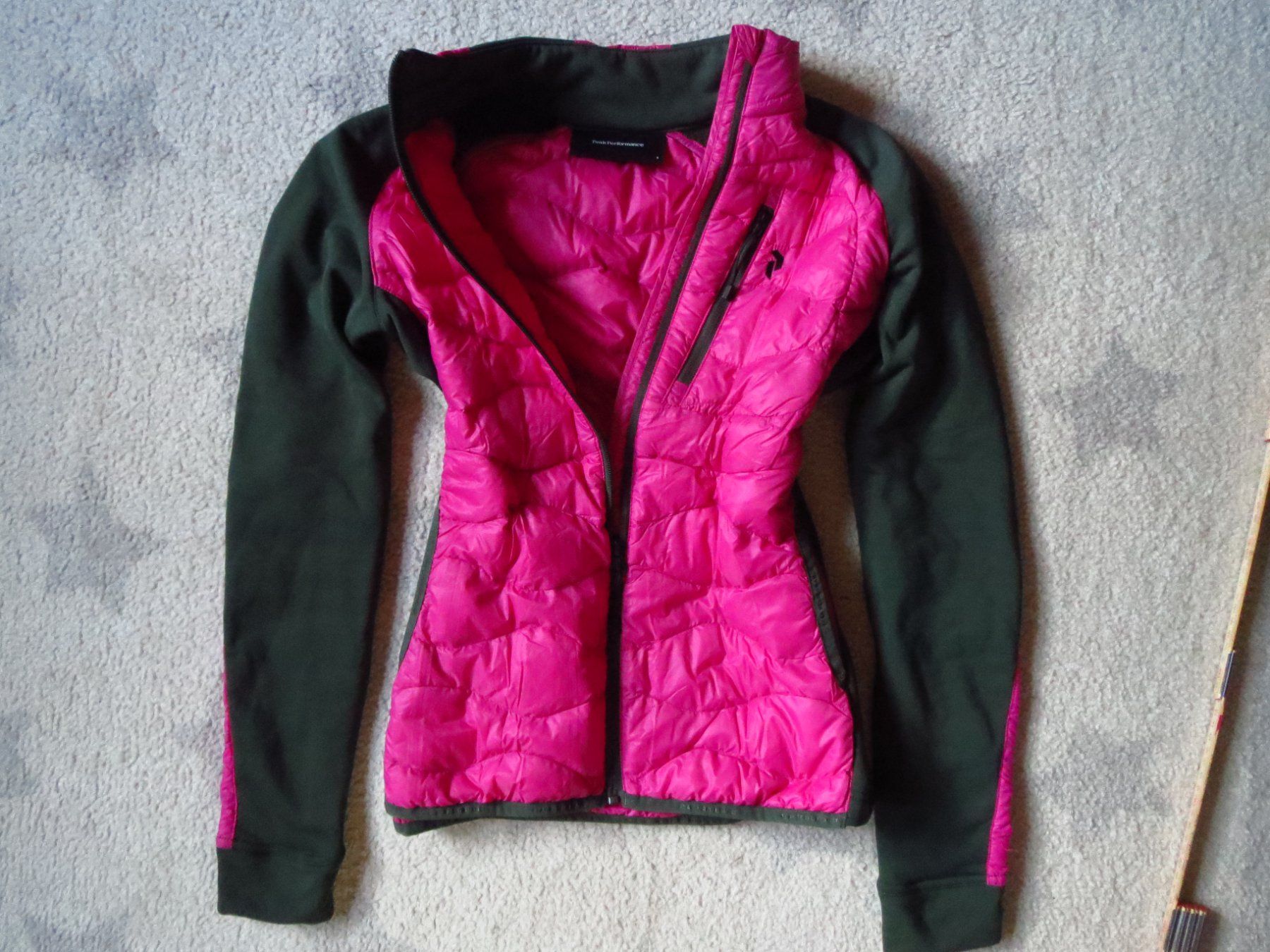Peak Performance Giacche: NEUE PEAK PERFORMANCE Damen Stepp Jacke Gr S – Nuovo (secondo la descrizione) da Kiental venduto da Anna8702 3