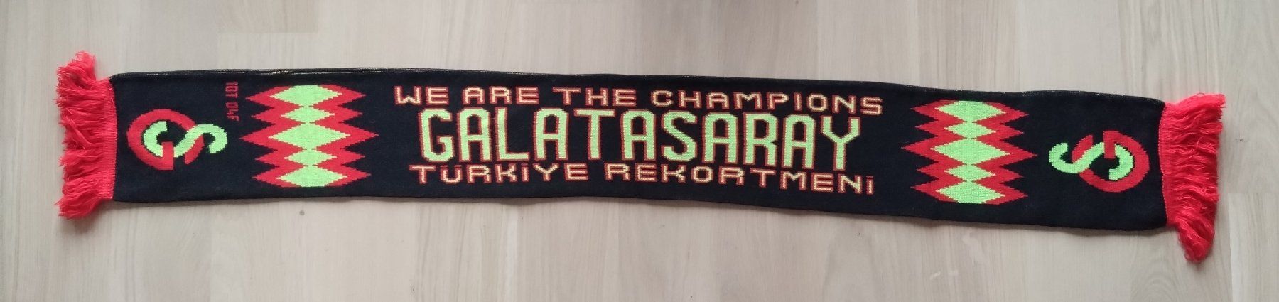 Galatasaray Foulard & Sciarpe: Galatasaray Istanbul Fanschal – Nuovo (secondo la descrizione) da Aarburg venduto da Jaywalker
