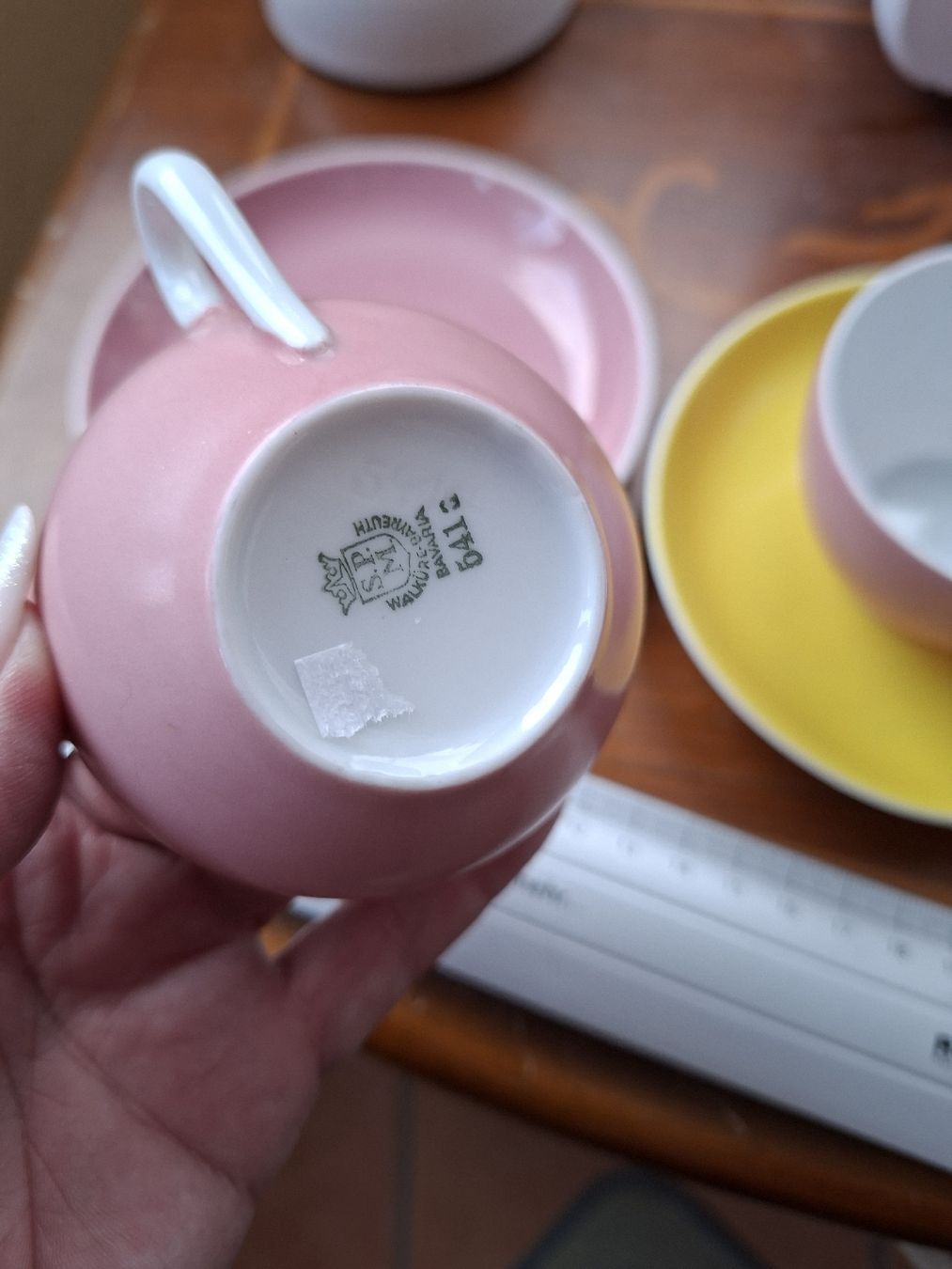 Tazze: Antike Tassen rosa gelb – Usato da Meinisberg venduto da Destiny1972 1