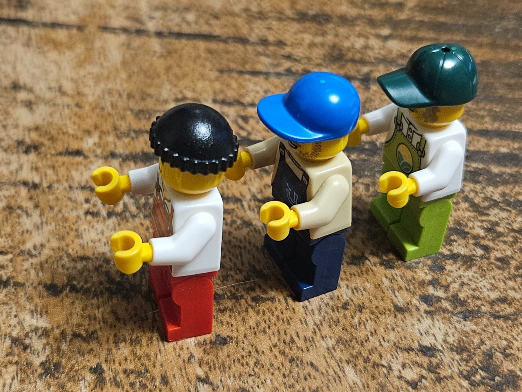 Lego Kit di costruzioni: lego lot de 3 figurines – Usato da Confignon venduto da Ecrofigs 2