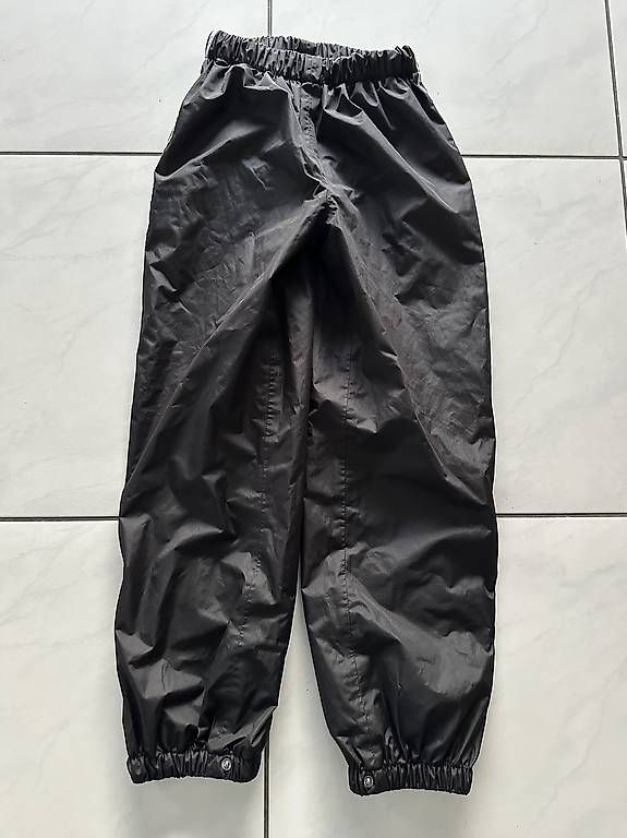 Pantaloni: Regenhose wie neu! – Usato da Möhlin venduto da Guga04