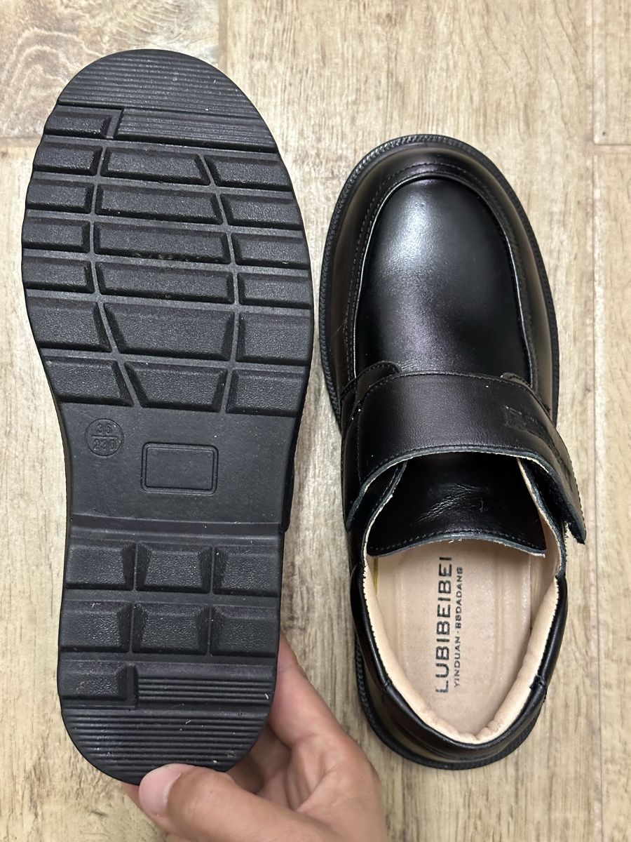 Scarpe per ragazzi: Boy's Black Leather Shoes, Size 36 – Nuovo (secondo la descrizione) da Nidau venduto da son_9tqr 2