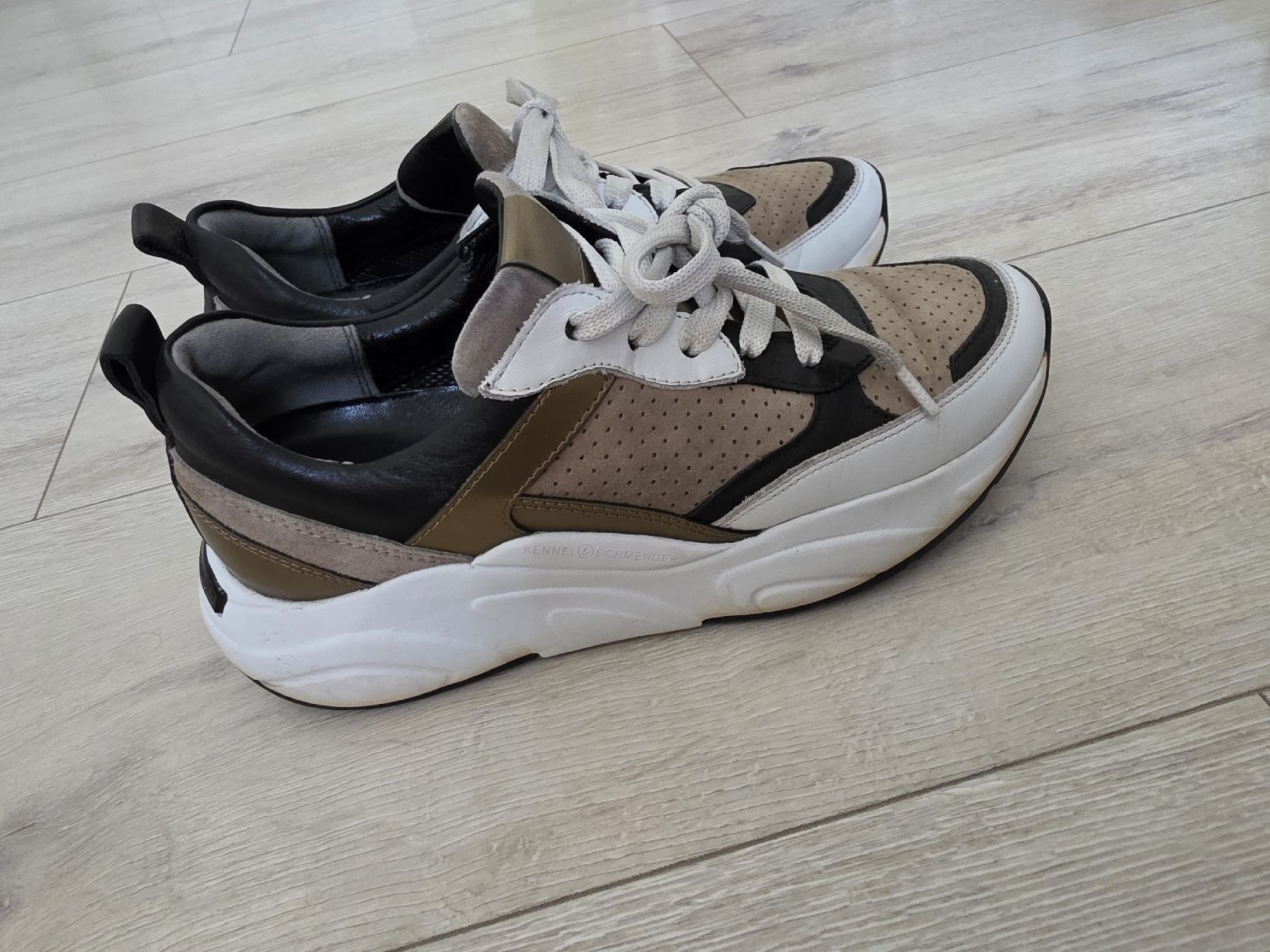 Kennel + Schmenger Scarpe da donna: Kennel&Schmenger Gr 36.5 leder sneaker – Usato da Wigoltingen venduto da Zuckerfee84 1