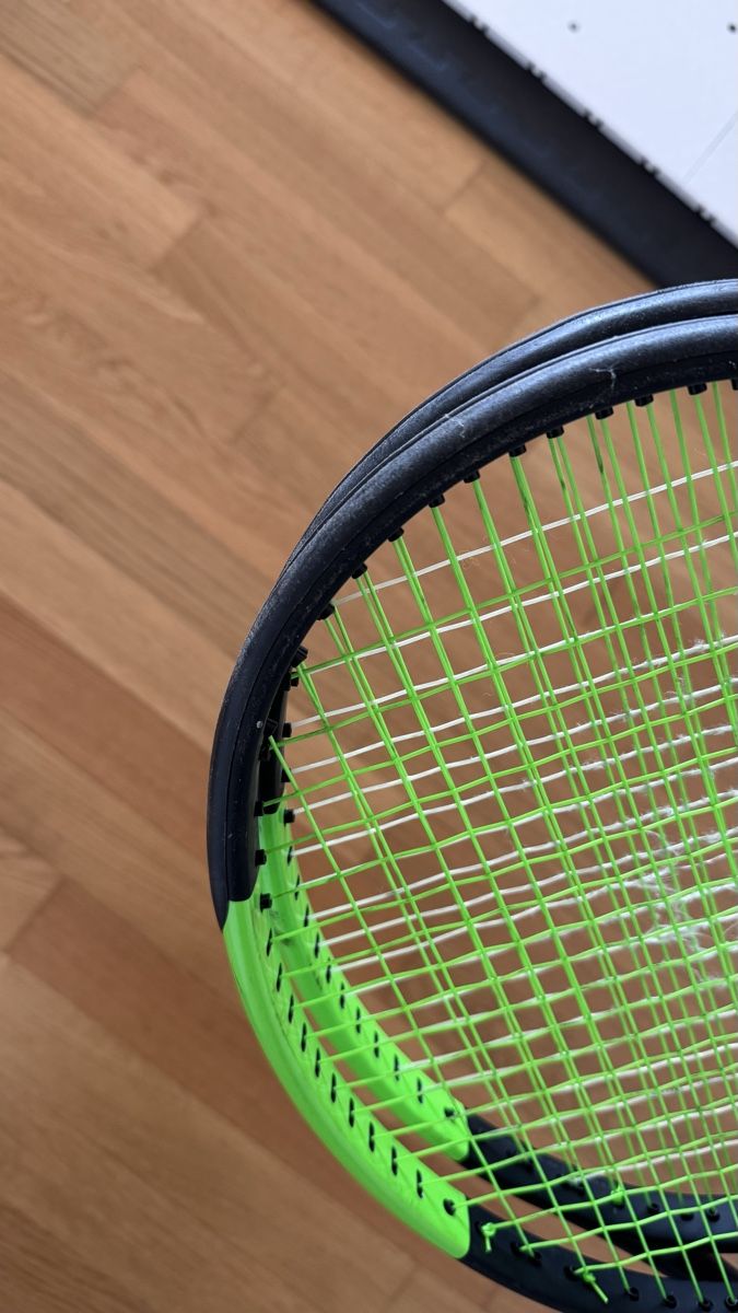 Wilson Racchette: Wilson Blade 104 v6.0 – Usato da Wädenswil venduto da fabtastic 2