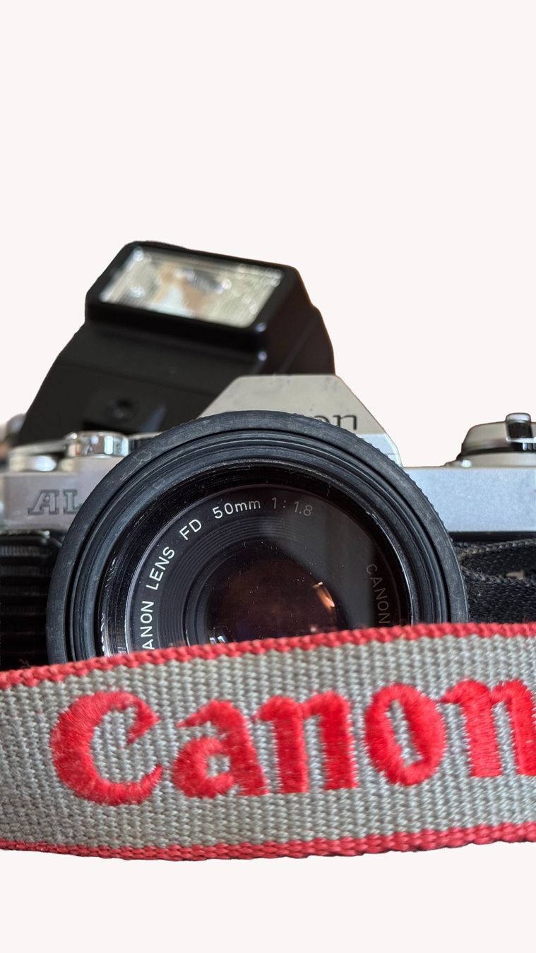 Canon Appareil photo: Canon AL 1 QF Set mit 2 FD Objektiven Blitz Ledertasche – D'occasion à Kleinandelfingen par _Sebi 6