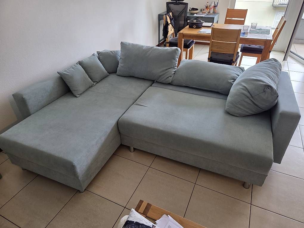 Sofas: Divano / Sofa ad angolo azzurro chiaro – Gebraucht aus Bellinzona von czecko97 1