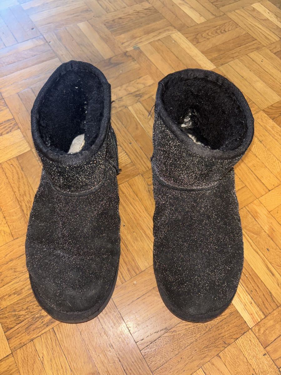 Ugg Scarpe da donna: Bottines UGG Noires Pailletées – Usato da Chêne-Bougeries venduto da sor_9rzp