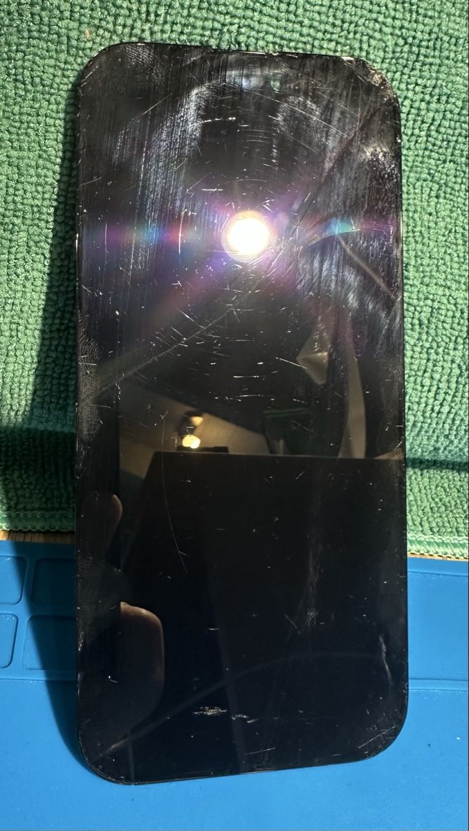 Monitor: Apple iPhone 16 Pro Display - Defekt - inkl. Proximitysensor – Difettoso da Fahrni b. Thun venduto da phonly 2
