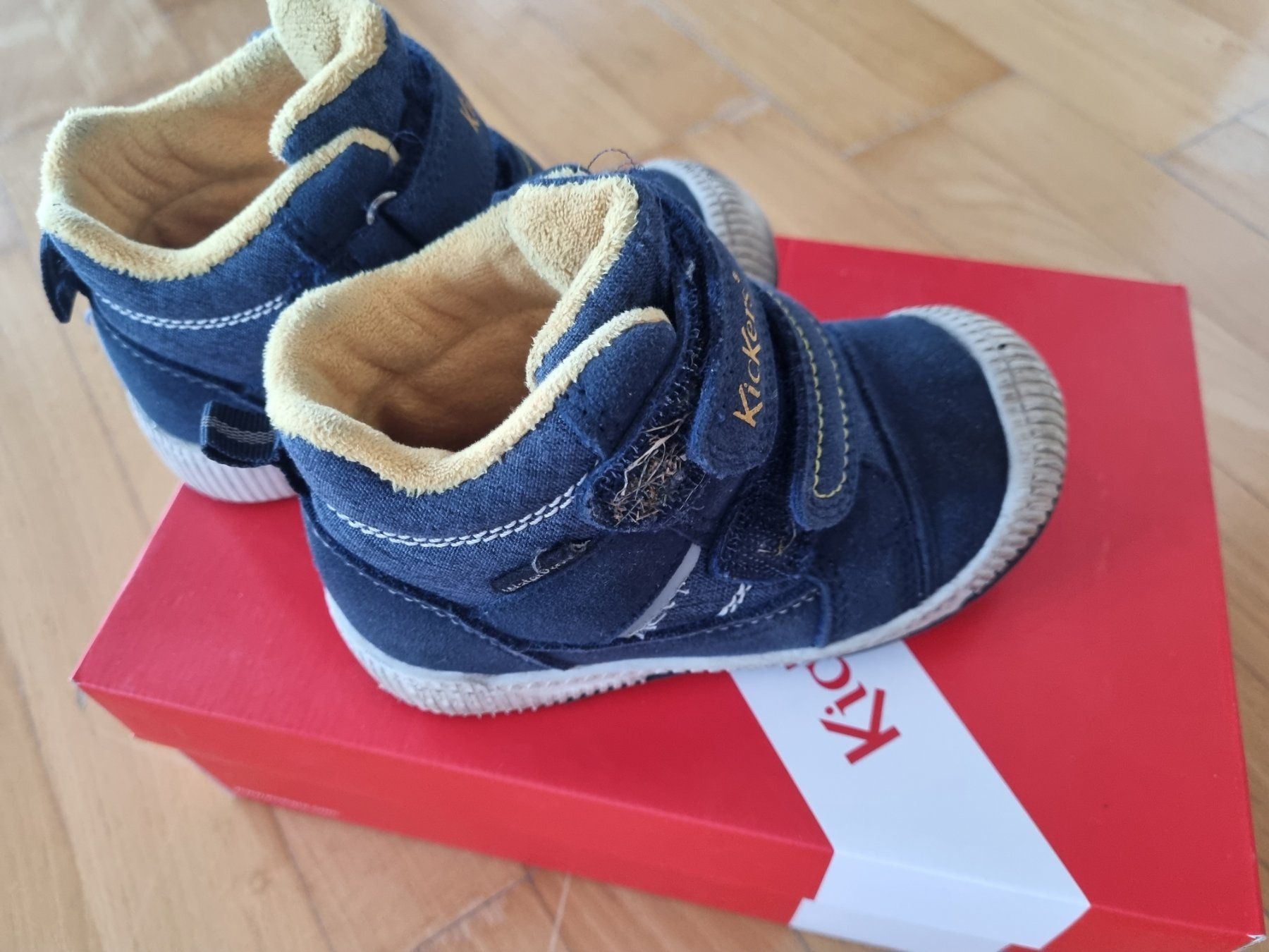 Kickers Scarpe per ragazzi: Kickers Stiefel Gr. 25 – Usato da Bäch SZ venduto da cri_87ts 1