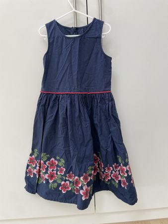 Hübsches Sommerkleid für Mädchen
