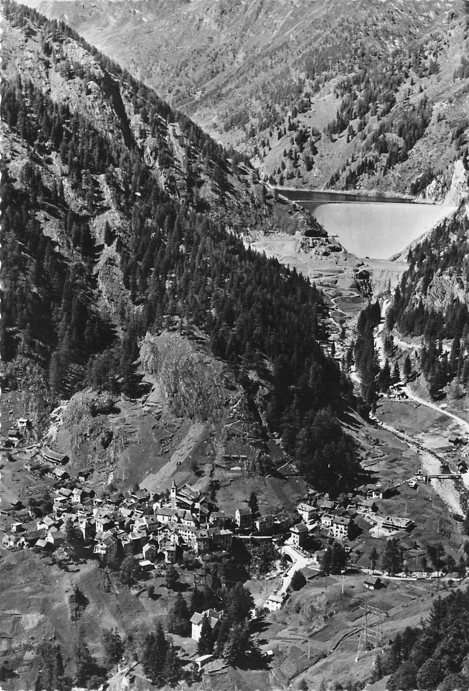 Cartoline postali: Aereo foto Fusio Diga – Usato da Biasca venduto da Blenio71