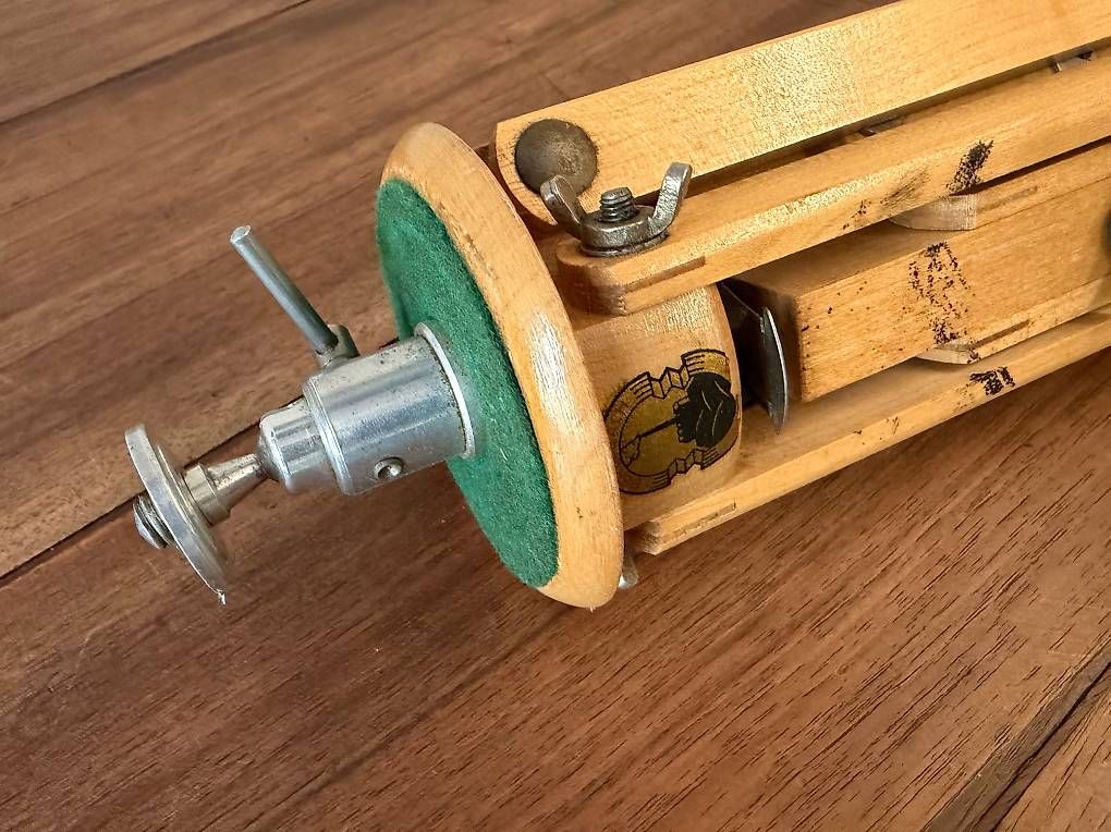 Berlebach Treppiedi & Teste: Altes Kamera Stativ Holz Berlebach – Usato da Bern venduto da wermuzz 1
