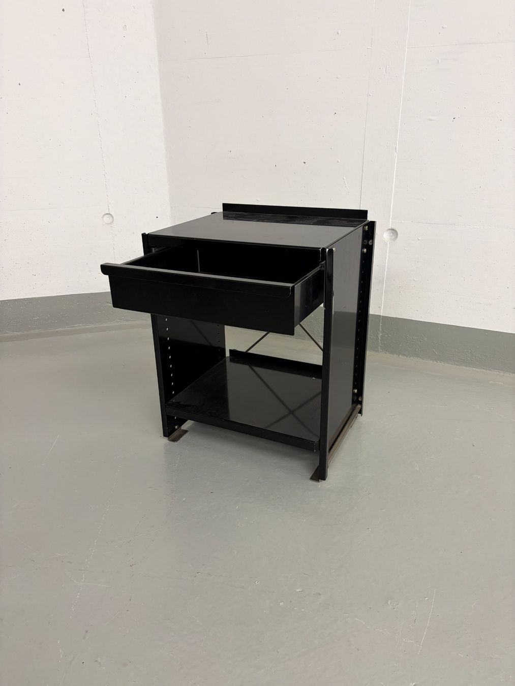 Lehni Tables de nuit: Lehni Eigendesign, 2 Kult-Nachttische – D'occasion à Zürich par less_more 1