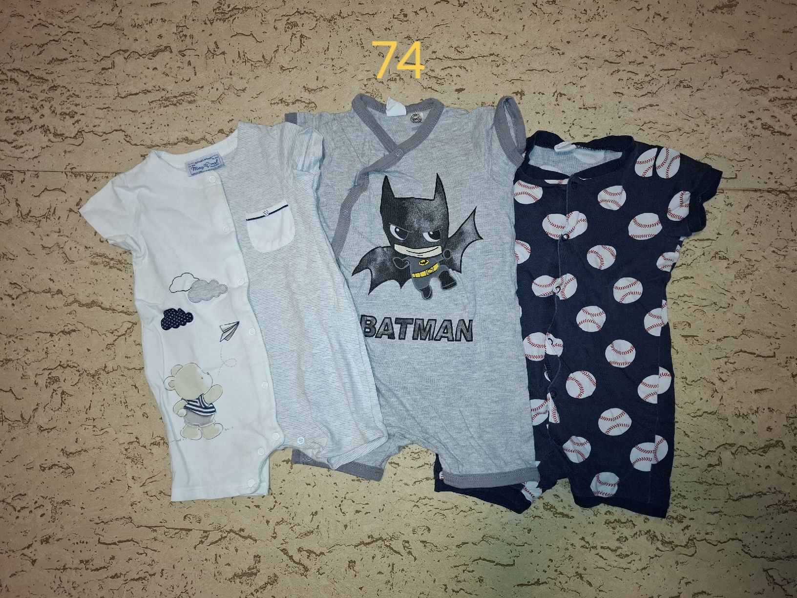 Lotti & Set di vestiti: Kleiderpaket kurze Pyjama 74 – Usato da Mels venduto da TK2005
