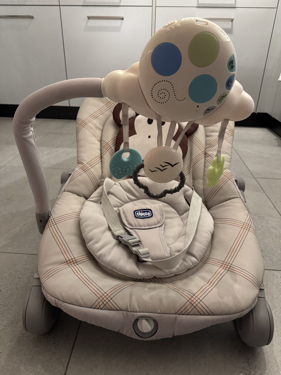 Chicco Sdraiette & Sdraiette a dondolo: Chicco BALLOON Babywippe mit Spielbogen & Vibrationsfunktion – Usato da Schlattingen venduto da merayo99 1
