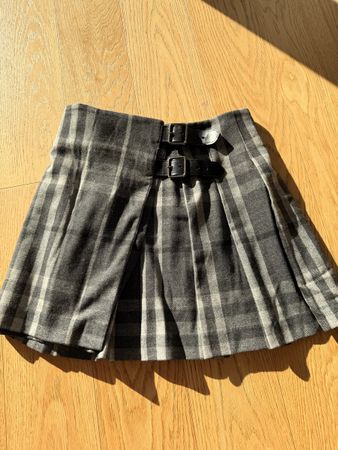 Burberry skirt