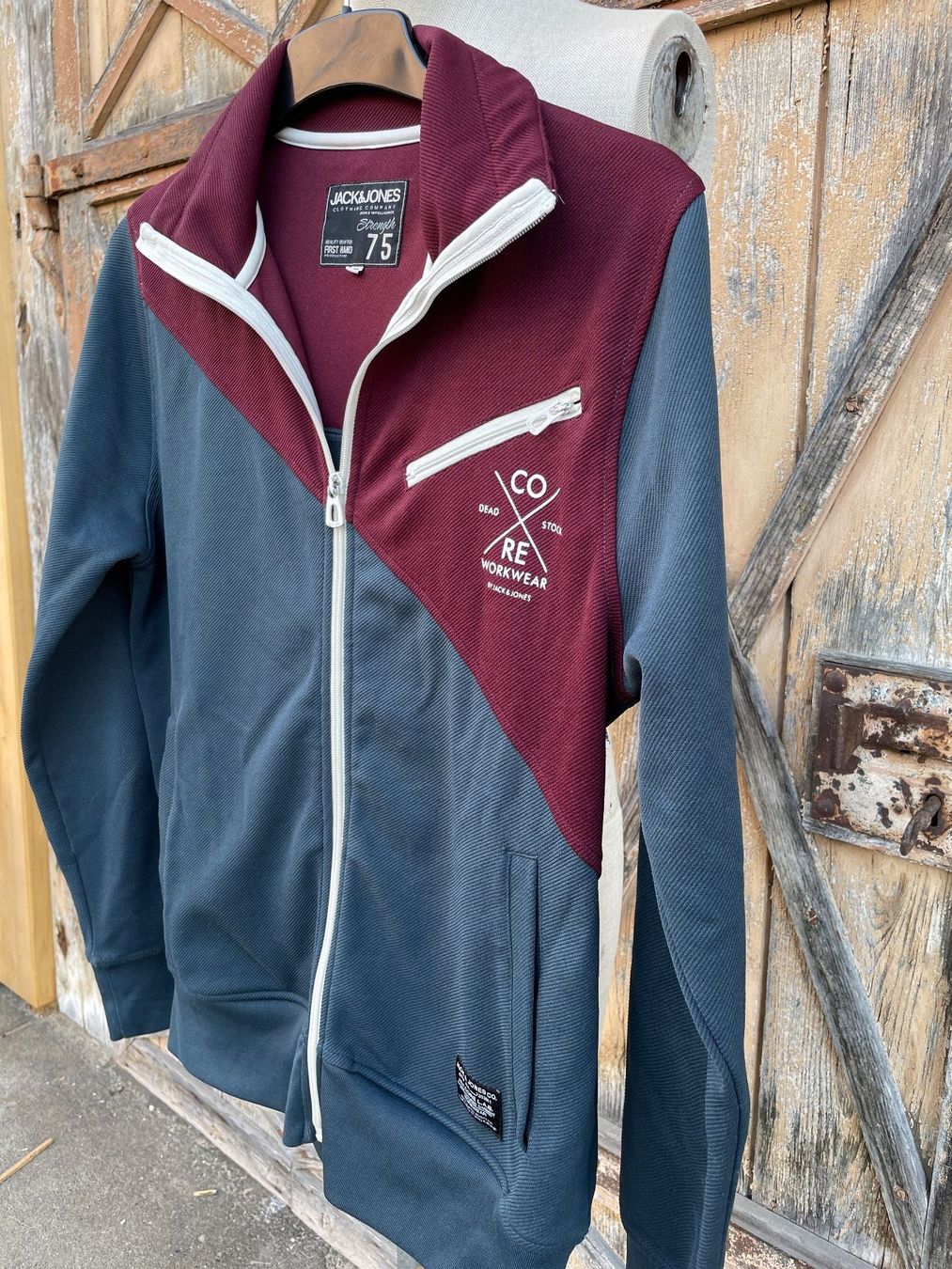 Jack & Jones Giacche: Schönes JACK & JONES Jäckli Gr. M – Usato da Frasnacht venduto da GracyStore 1