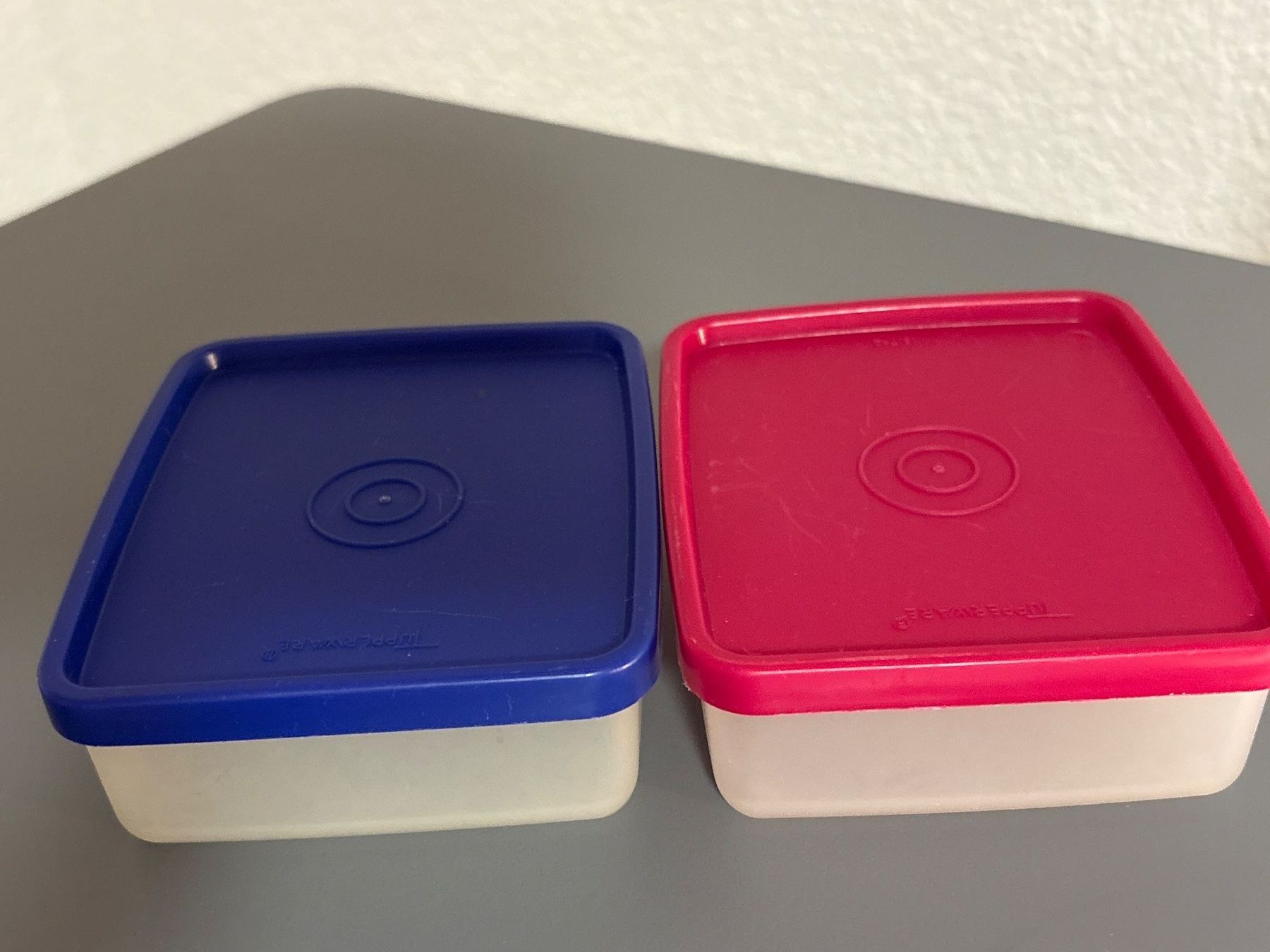 Tupperware Contenitori & Simili: zwei kleine Tupperware BEHÄLTER – Usato da Ibach venduto da lisch3