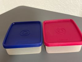 zwei kleine Tupperware BEHÄLTER