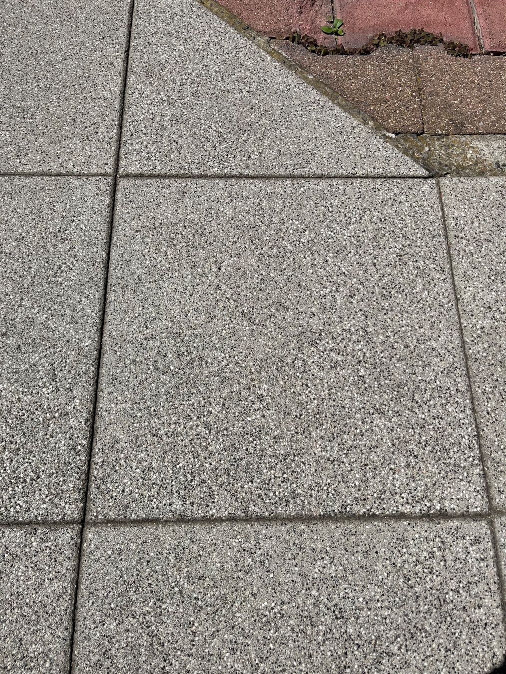 Rivestimenti per pavimenti: Steinplatten – Usato da Pratteln venduto da Darex 2