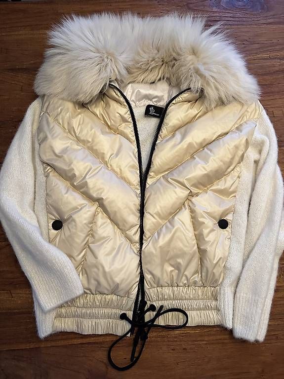 Gilets & Westen: Moncler Après-Ski Weste – Gebraucht aus Schwadernau von marilyn25