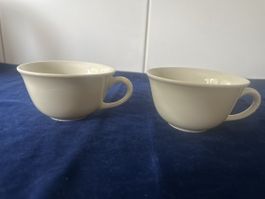 Tassen Langenthal Swiss Porzellan 2 Stk guter Zustand