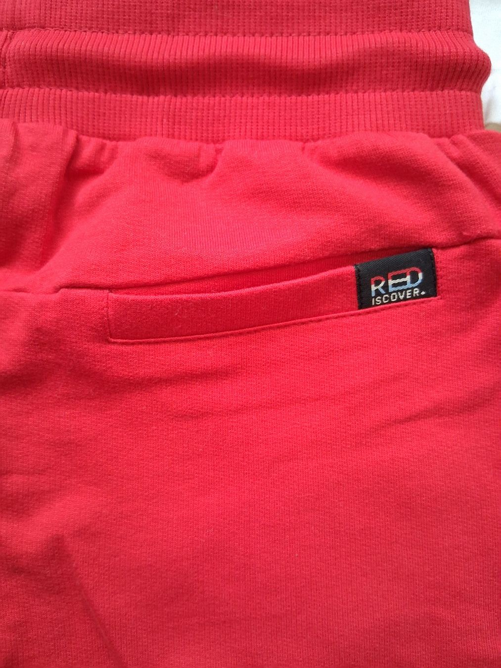 Lotti & Set di vestiti: 2-Teiliges cooles Set Gr.128 weiss&rot – Nuovo (secondo la descrizione) da Zürich venduto da Leders 4