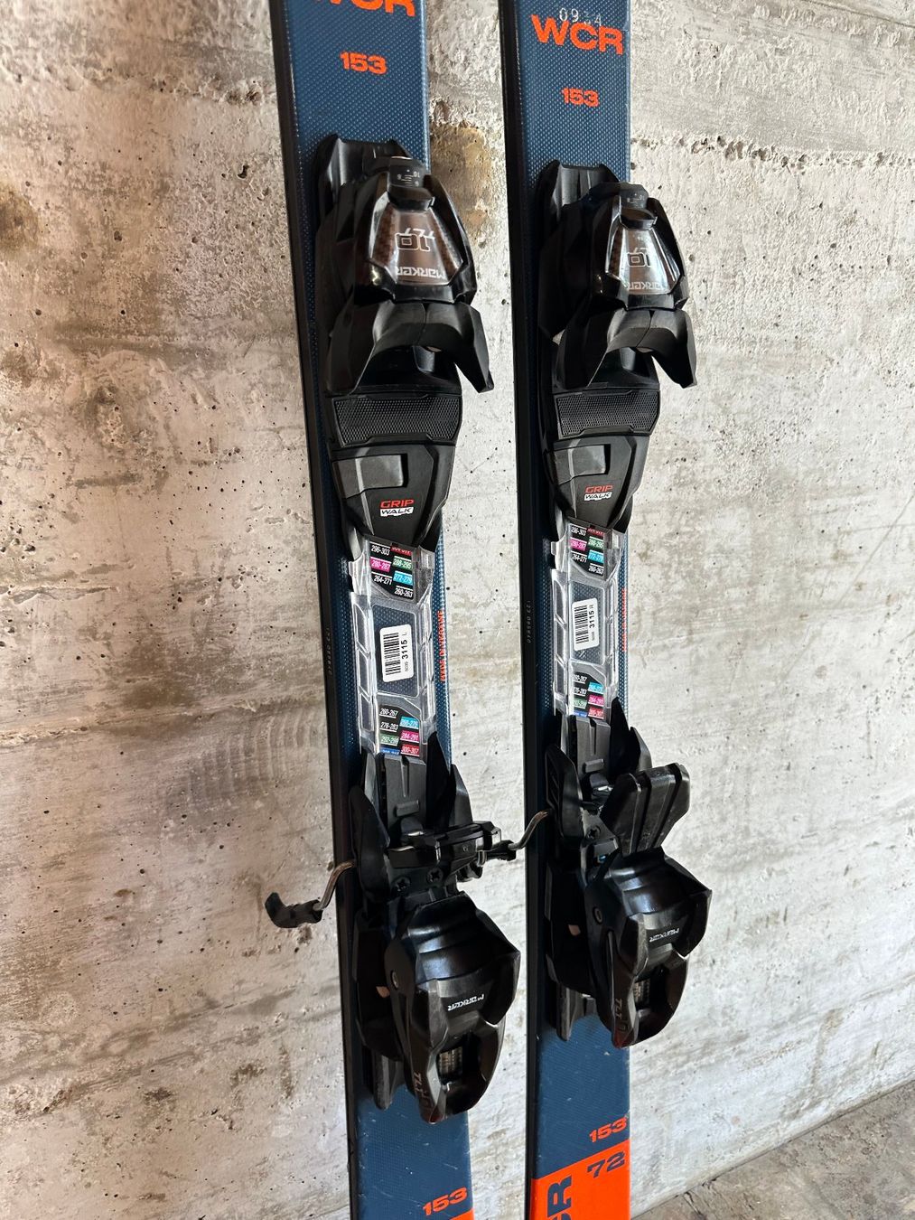 Blizzard Skis: Blizzard WCR Ski 153CM 2024 – Gebraucht aus Emmenbrücke von karkarkar 2