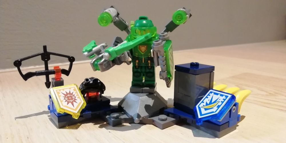 LEGO® Nexo Knights™ 70332 Ultimativer Aaron, komplett | Kaufen auf Ricardo