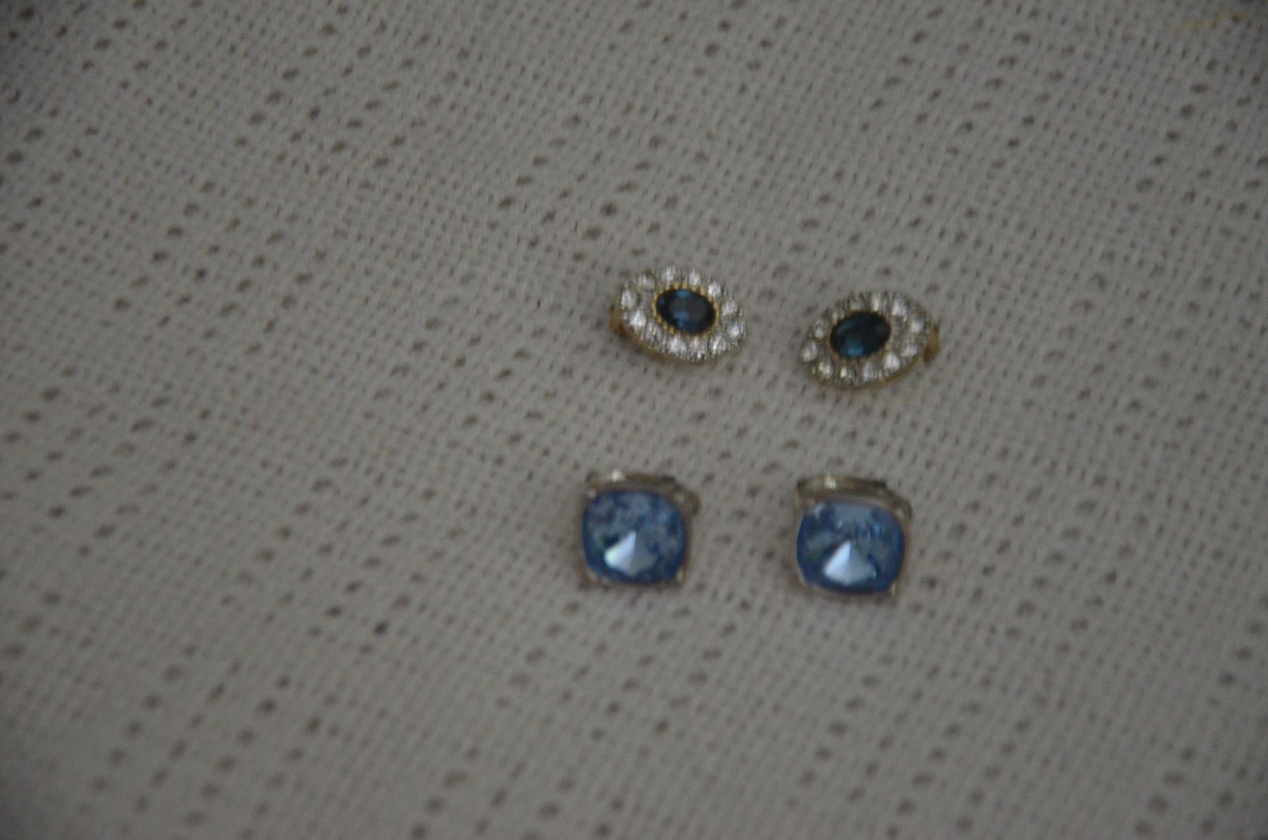 Boucles d'oreille: 2 PAAR CLIPS – D'occasion à Chiasso par Dolly015