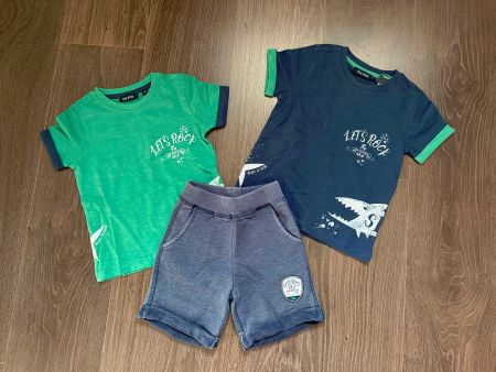 Kleiderpaket Jungs T-Shirts + Shorts, Blau + Grün, Gr. 116
