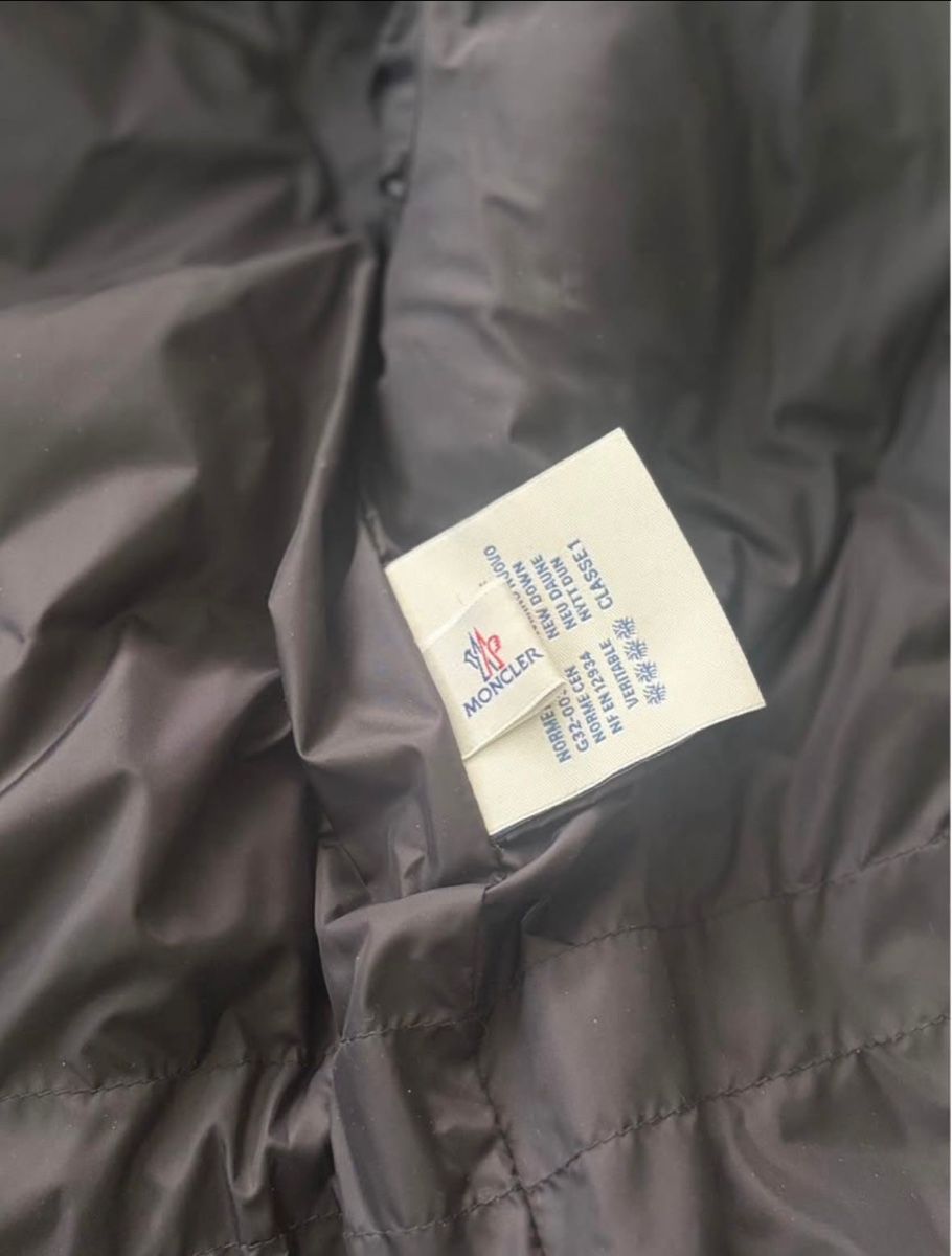 Moncler Giacche: Moncler Daunenjacke Damen – Nuovo (secondo la descrizione) da Chur venduto da dajan.17 3