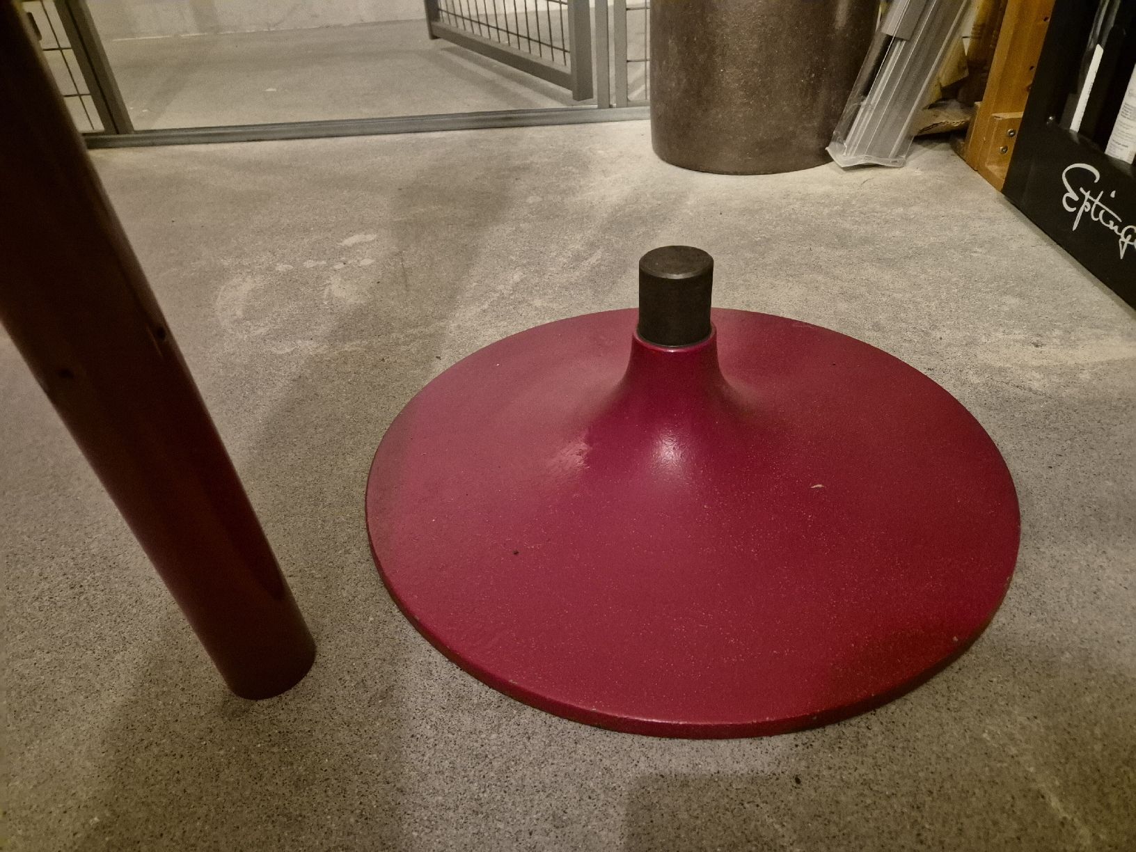 Garderobe: Kleiderständer Vintage 80er Jahre – Gebraucht aus Hausen AG von Menzian 8