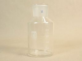 Weithalsflasche mit Schliff 500ml