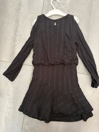 Robe ZARA, taille 134, noire à rayures argentées, été