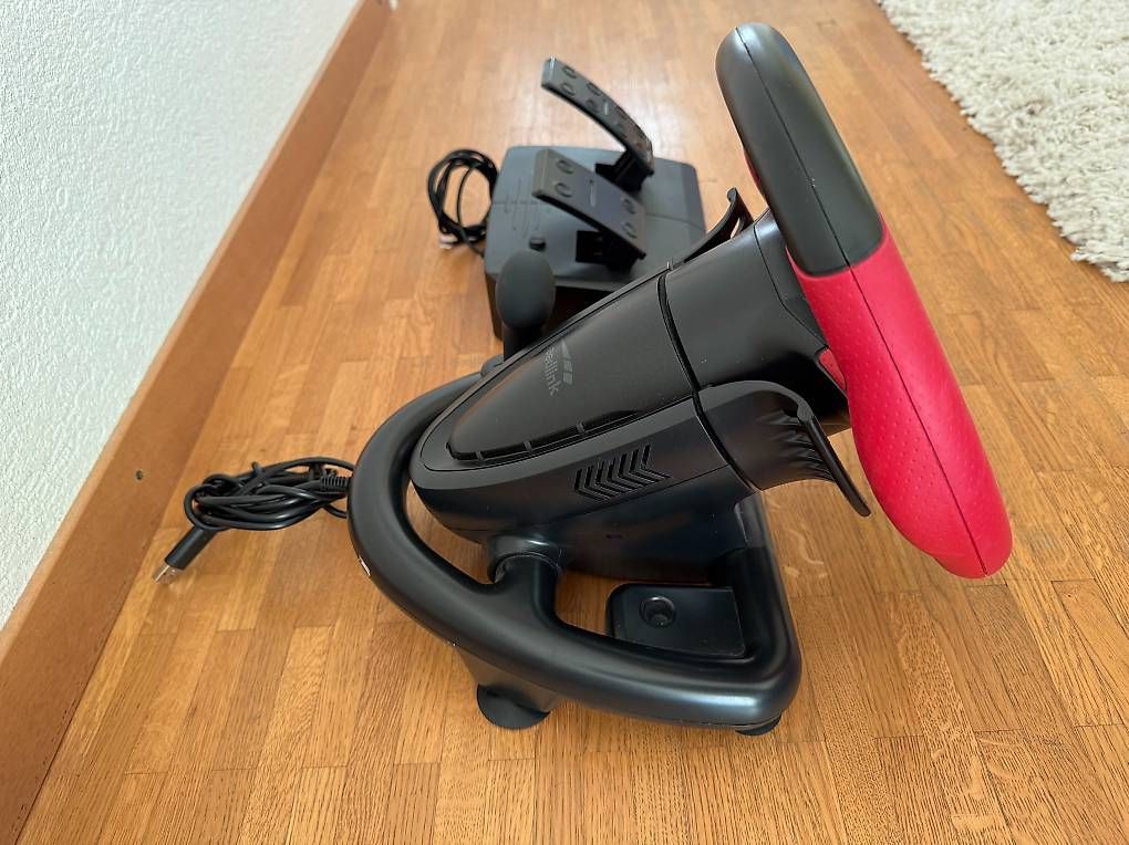 Controller: Volant et pédale – Usato da Orbe venduto da Ilan24 3
