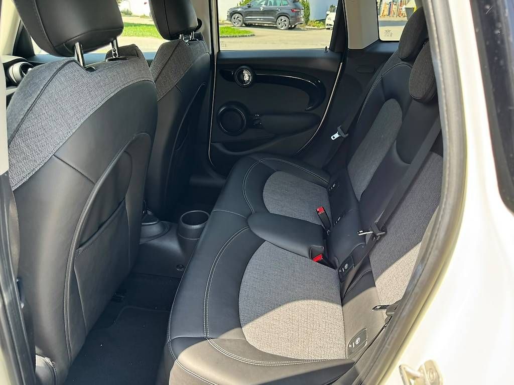 Mini Autos: MINI Cooper - Fahrspass mit Stil – D'occasion à Münsingen par jan_nnf2 4