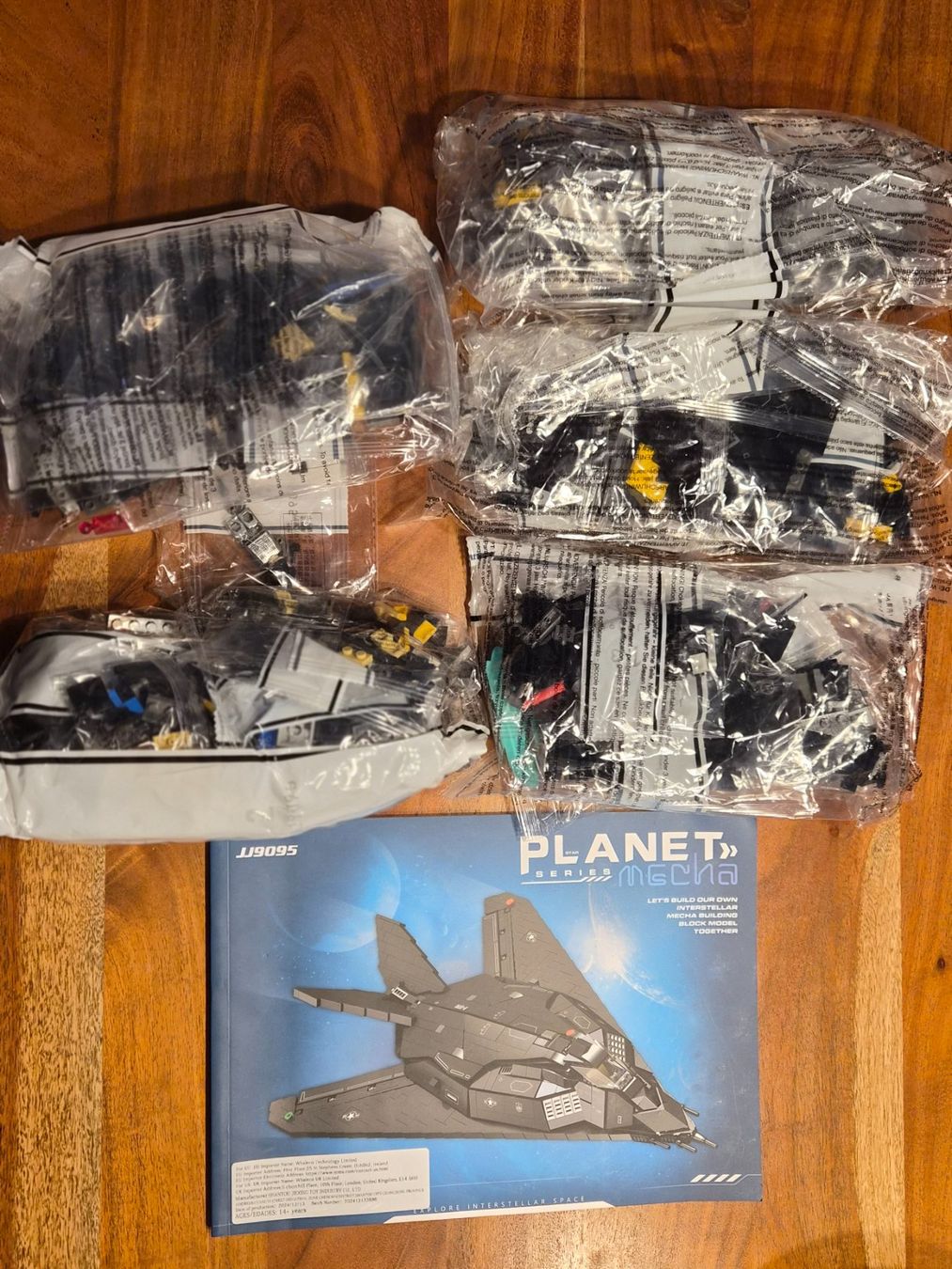 Lego Kit di costruzioni: F117 Nighthawk Bausatz 1375 Teile Baugleich Lego. – Nuovo (secondo la descrizione) da Zizers venduto da allsaint74 2