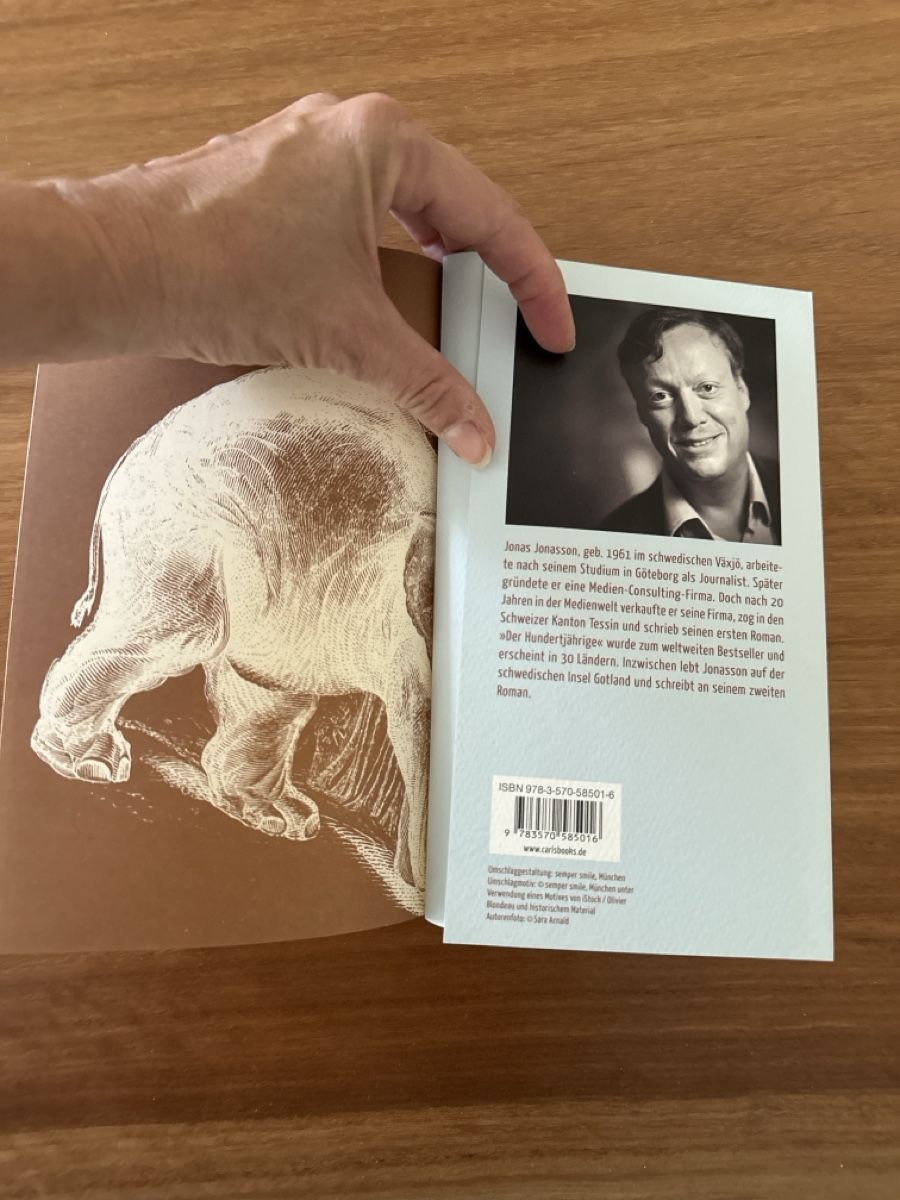 Libri: Jonas Jonasson Der Hundertjährige Roman – Usato da Menzengrüt venduto da SC1973 3