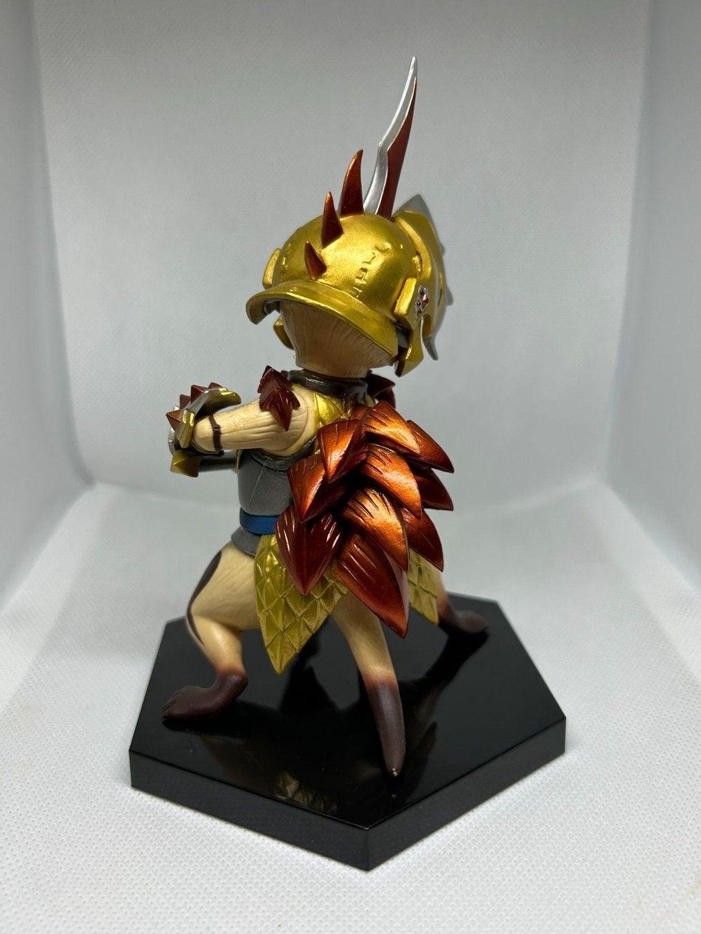 Capcom Statuette: Monster Hunter Palico figure – Usato da Lausanne venduto da Retro-geek 2