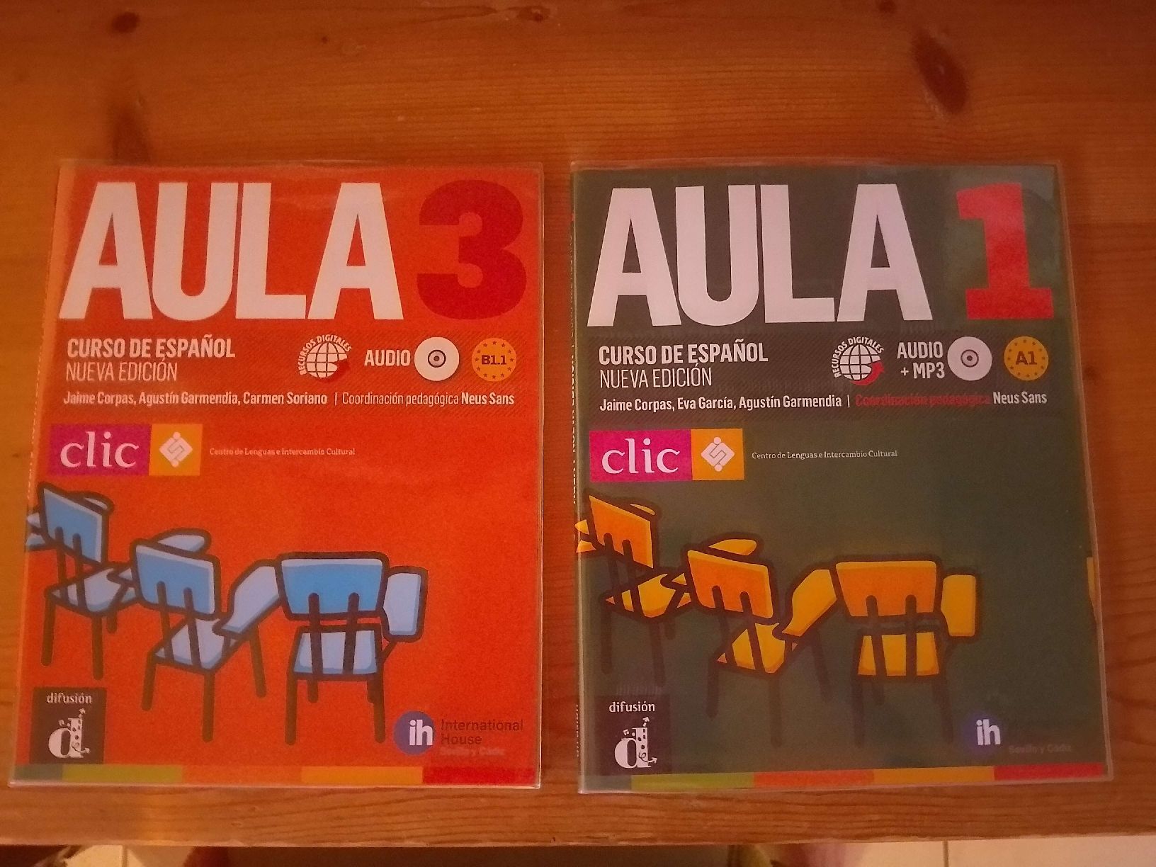 Bücher: AULA Spanischkurse 1 & 3, Spanisch, 2 Bücher – Gebraucht aus Eglisau von sch_m6rw
