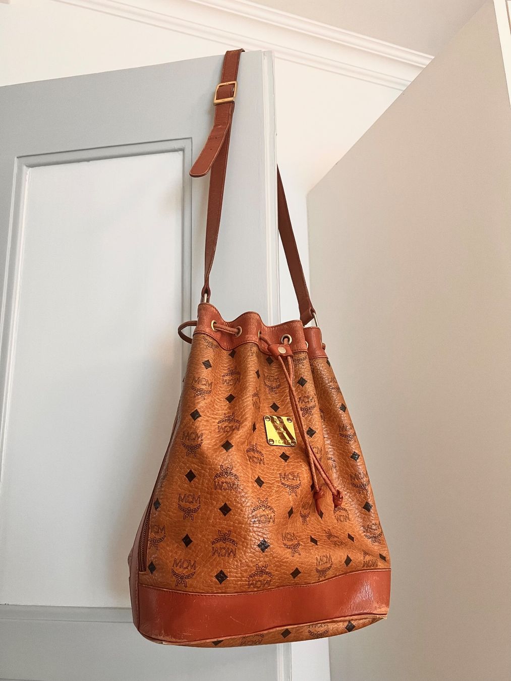 Mcm Borse: MCM Beuteltasche Y4215 Cognac – Usato da Bern venduto da Sanvimarsi 1